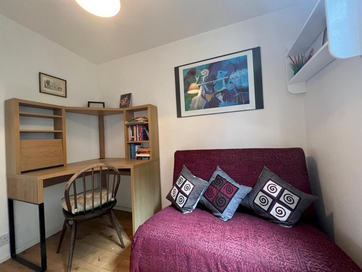 Pass The Keys 64 Church Street Characterful 2-Bed Cottage In The Heart Of Town 킹스브리지 외부 사진